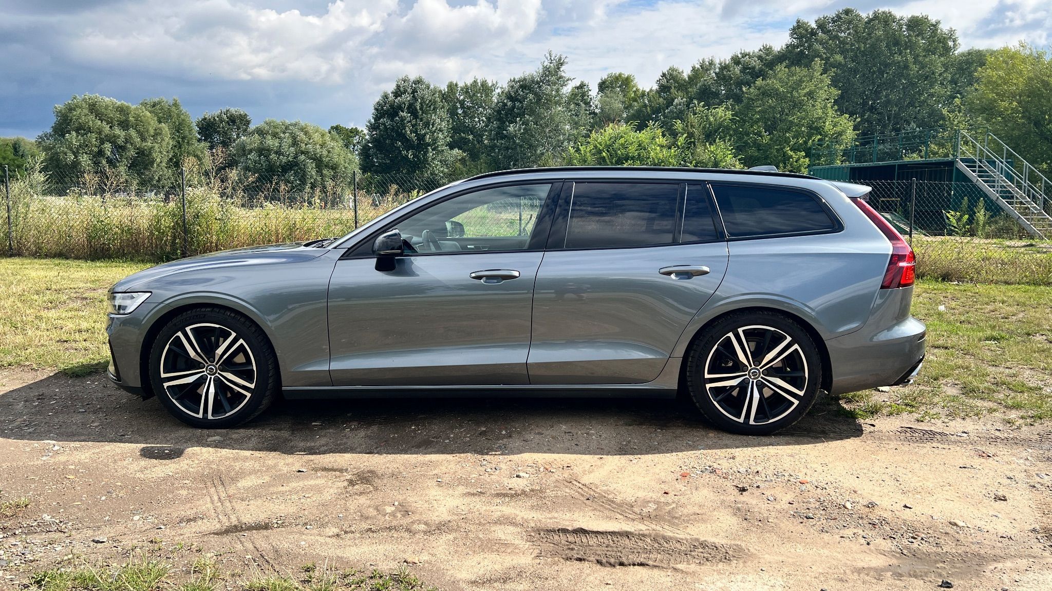 Volvo V60 Volvo V60 B5 AWD R-Design (F-VAT 23%)