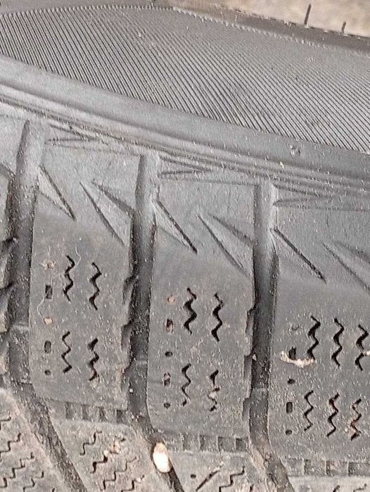 Hankook winter i*cept iz2 215/60 r16