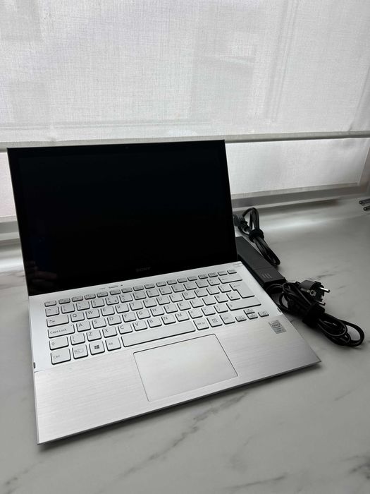Sony Vaio SVP132A1CM - ultrabook 13,3", dotykowy, zużyta bateria