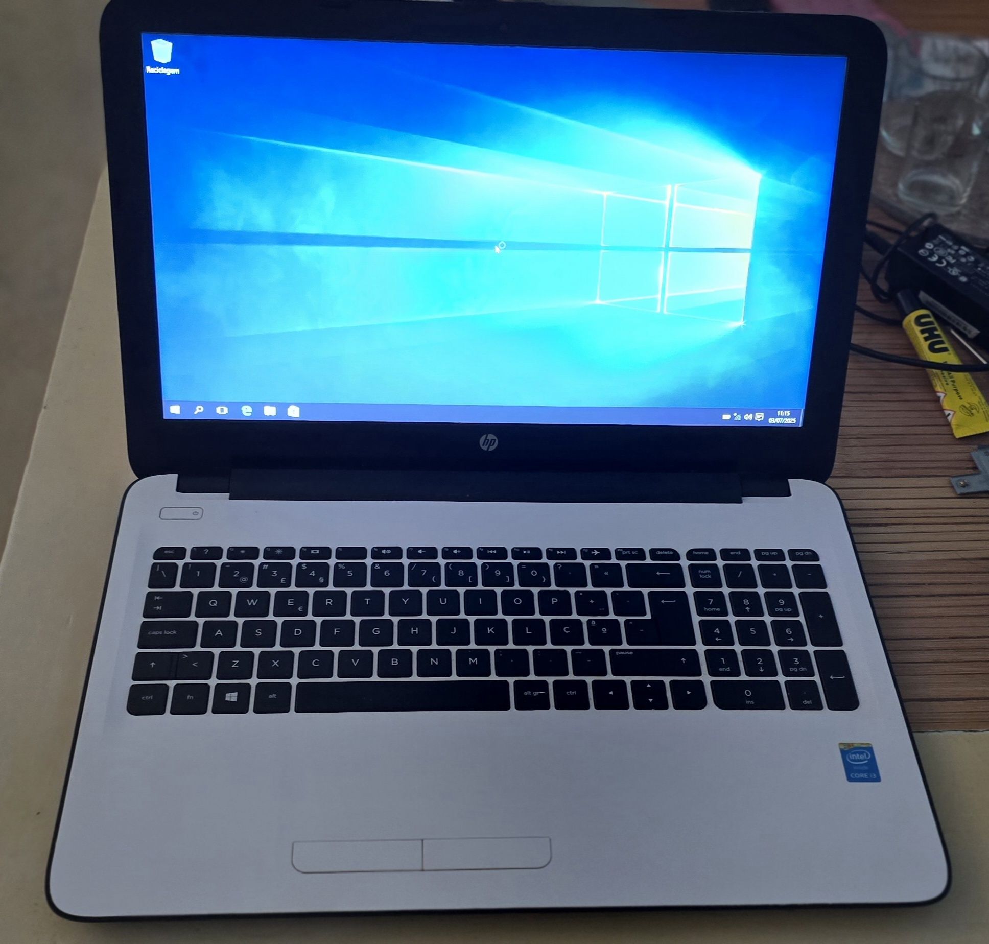 Hp 15 - core i3 - impecável