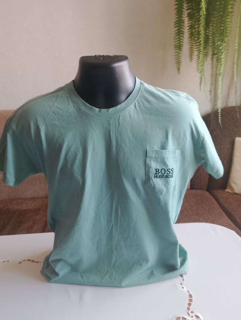 Koszulka męska Hugo Boss oryginalna rozmiar XL długość 67 szer 106