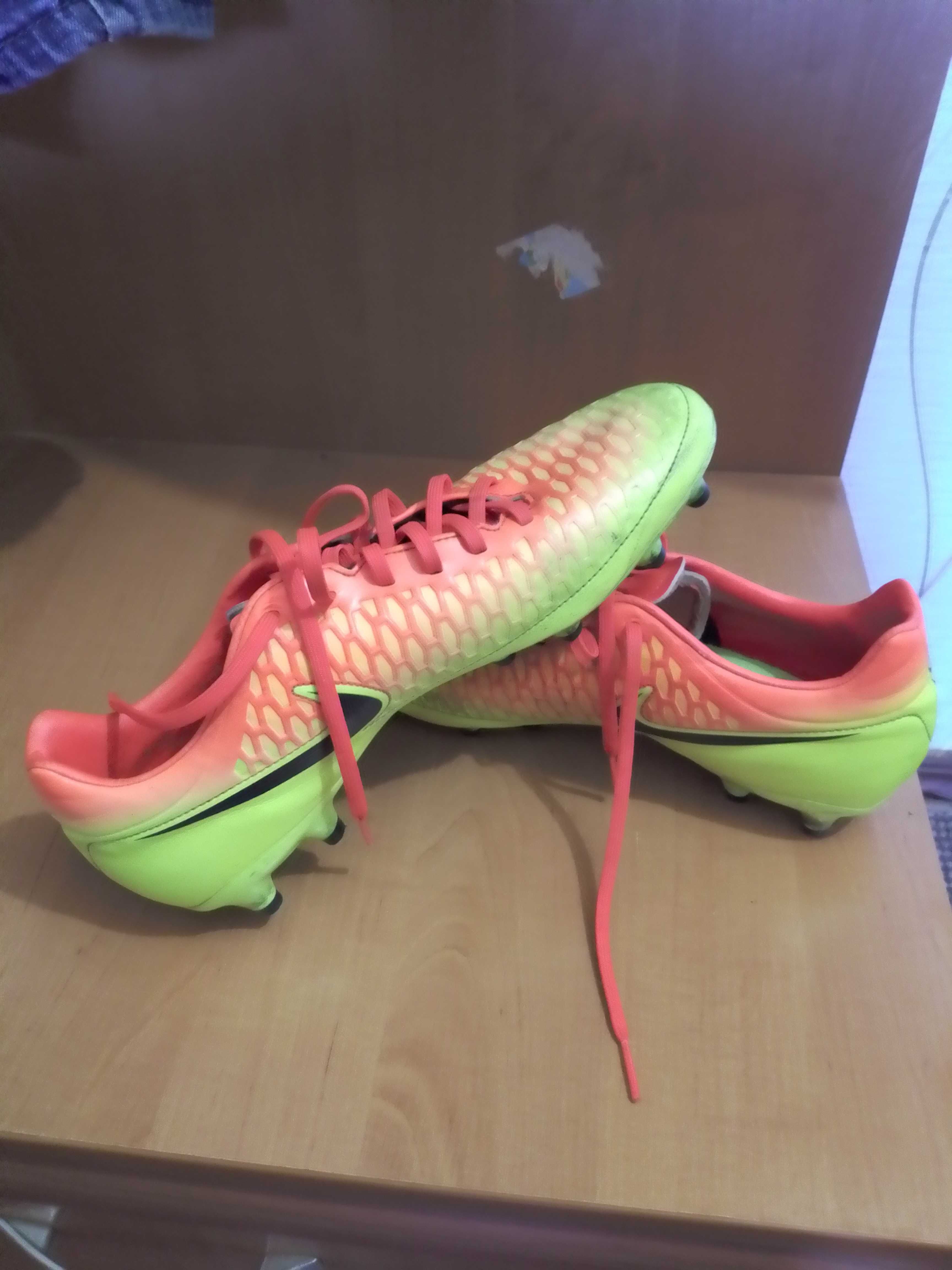 Бутсы Nike MAGISTA