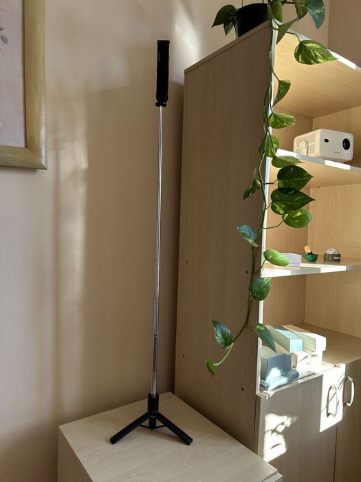 Штатив для телефона зі світлом