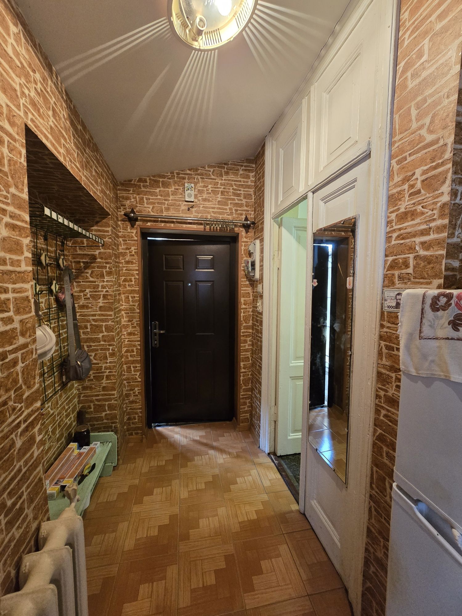 В продаже  двухкомнатная квартира в Центре. Пер. Асташкина.