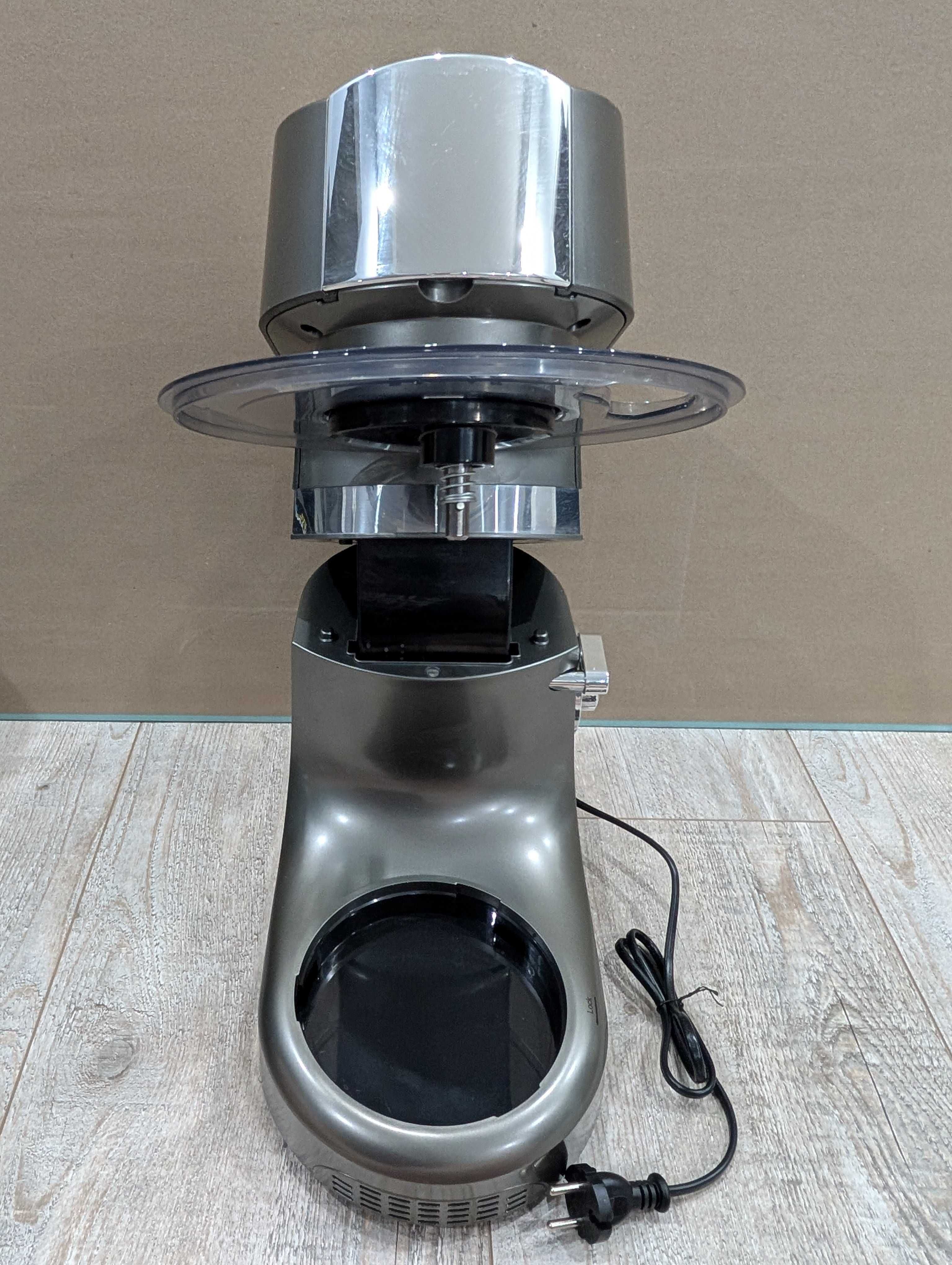 Robot planetarny 4w1 ADLER AD 2200W 7L