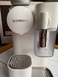 Ekspres DELONGHI Nespresso Lattissima One EN510.W Biały