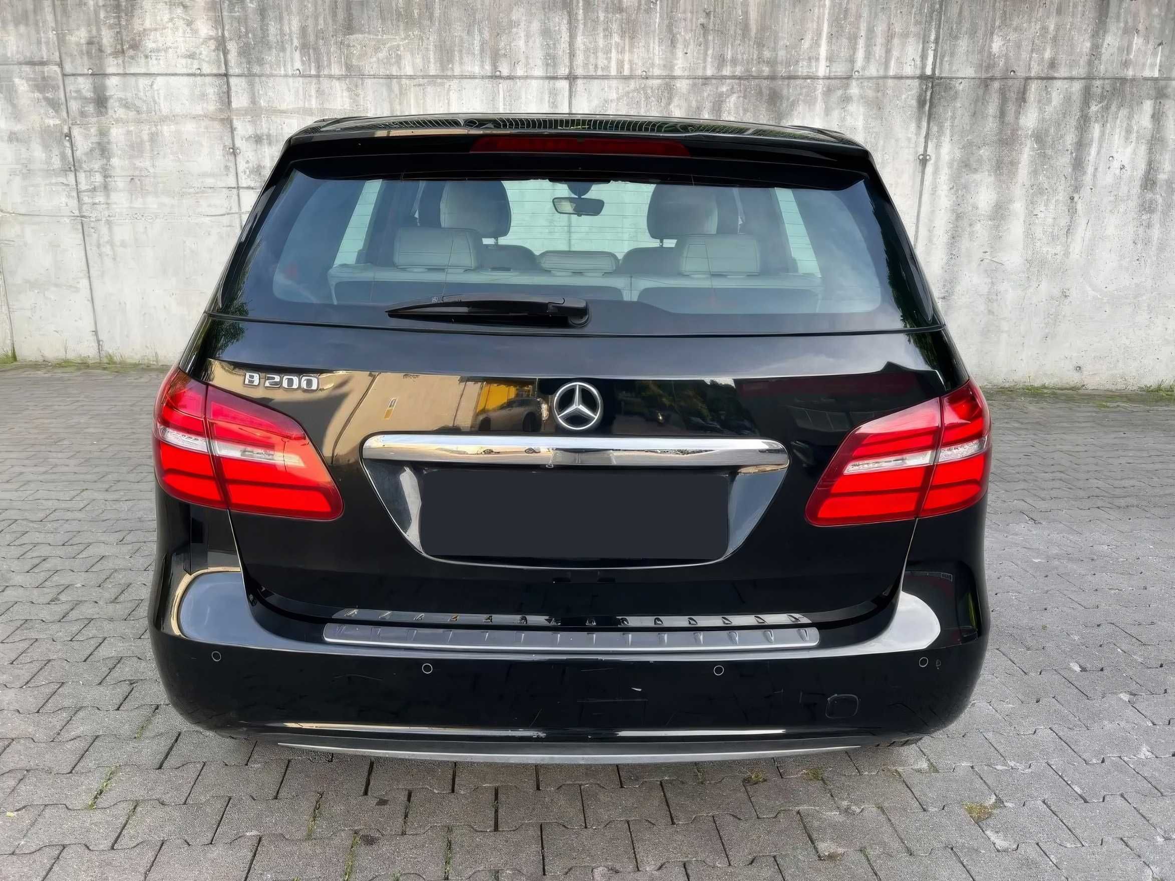 Mercedes-Benz B 200 2016