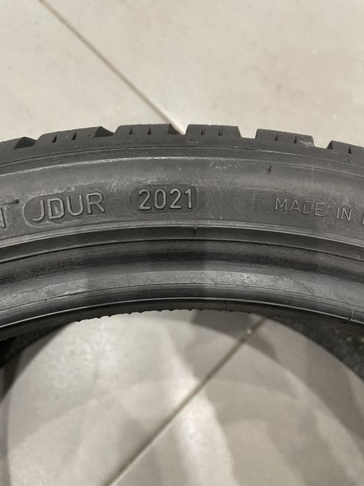 225/40 R18 Dunlop Winter Sport 5