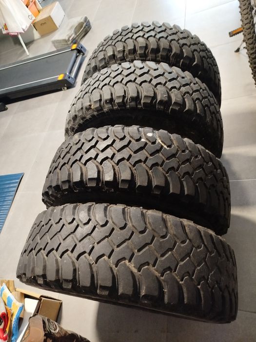Pneus + Jantes 235/75 R15