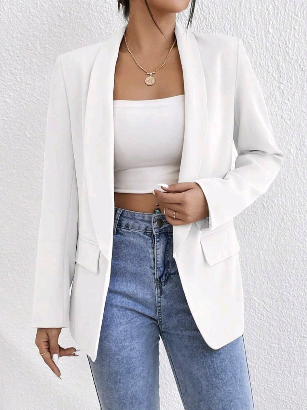 Blazer branco novo, motivo de venda muito pequeno N.34