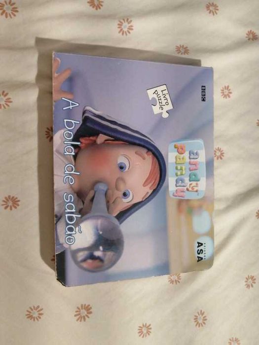 Livro que é um puzzle