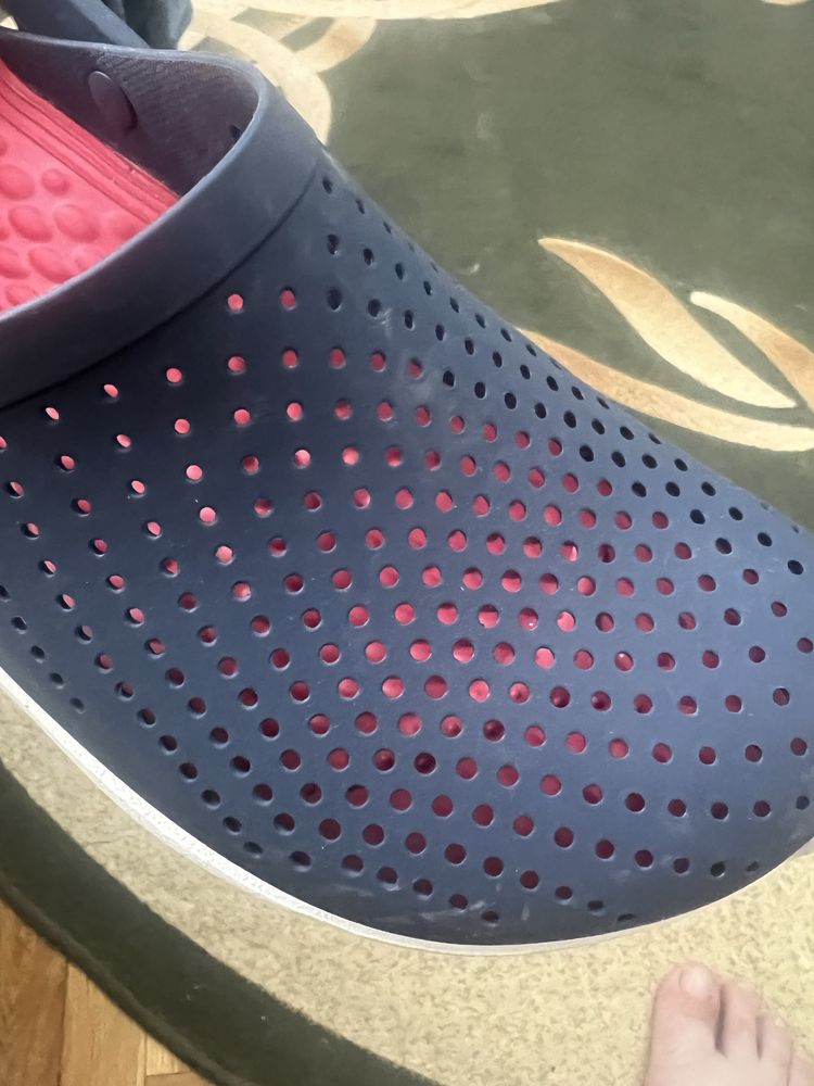 Продам crocs оригінал