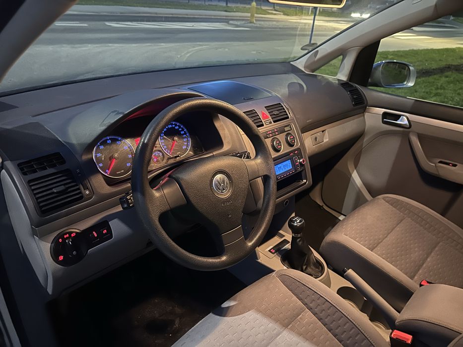 Vw Touran 1.4 b 2008 rok bi-xenon klimatronik lift Sprowadzony z Niem