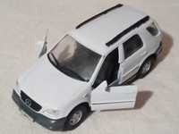 model Mercedes ML welly 1/32