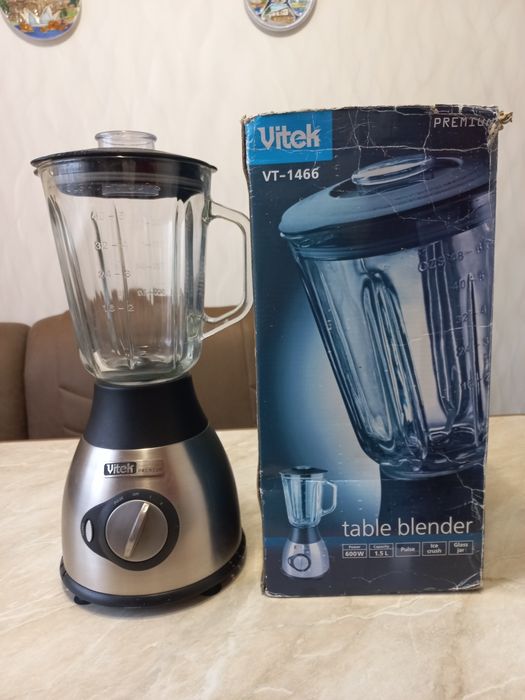 Настольный блендер Vitek