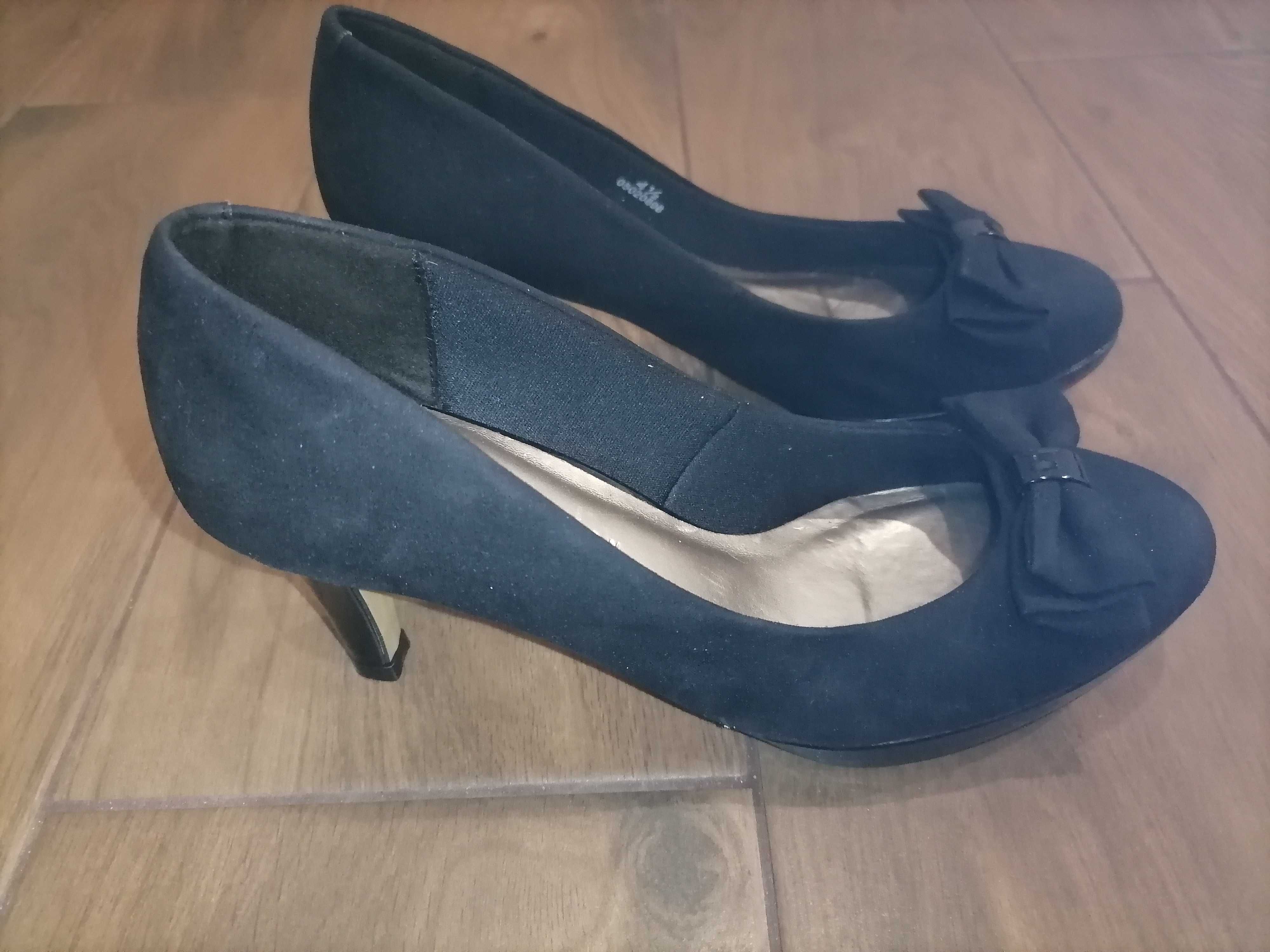 Buty czarne z kokardką M&S