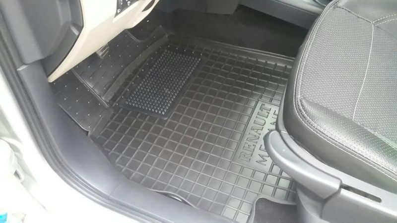 Резиновые коврики Renault Megane 2 (02-); 3 (10-) / Megane 4 (17-)