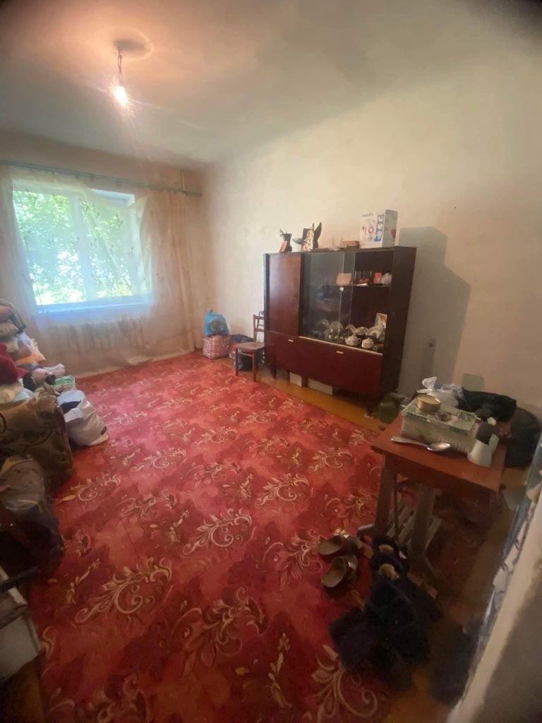 Продам 3- х кімнатну квартиру під ремонт,р-н Залізничного Вокзалу