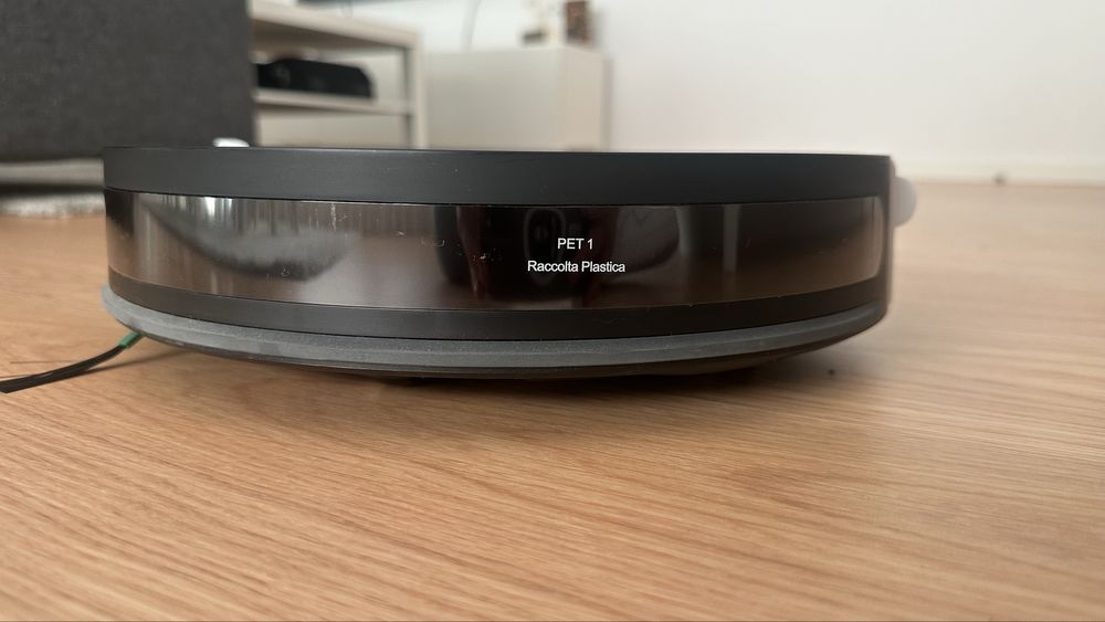 Aspirador Robô IROBOT Roomba Combo Essential Preto