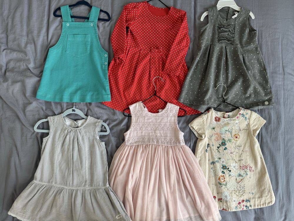 Zestaw sukienek dla dziewczynki. Zara, Coccodrillo, H&M, Newbieх