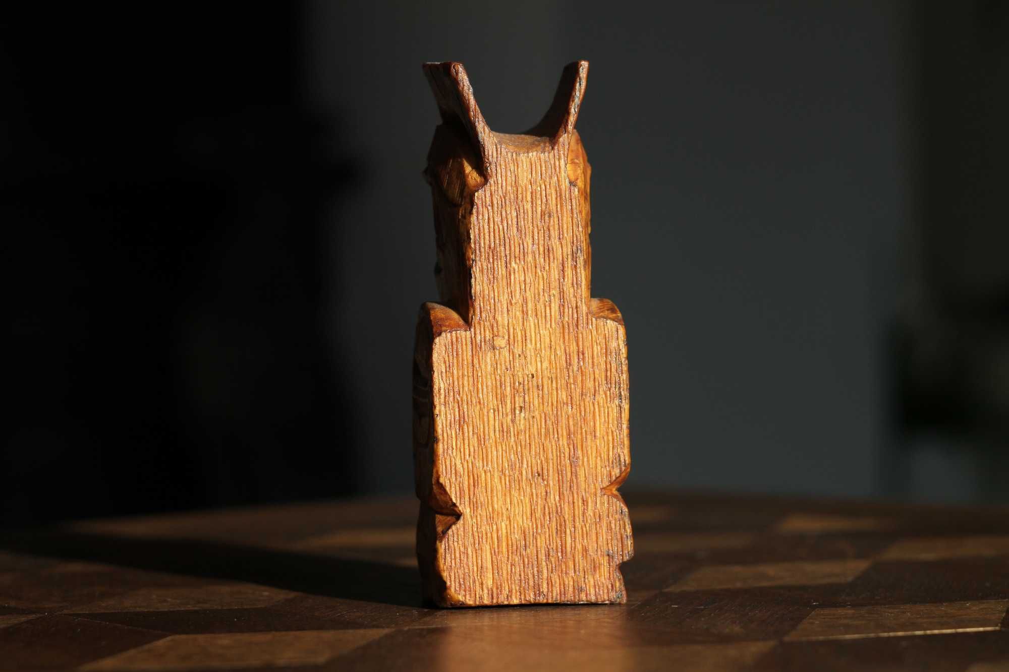 Alaskan Tufflukk totem z drewna sygnowany stary 15 cm