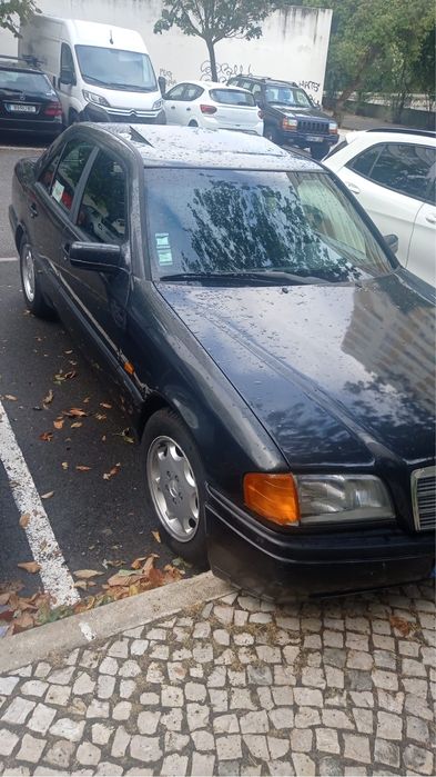 Carro mercedes 200