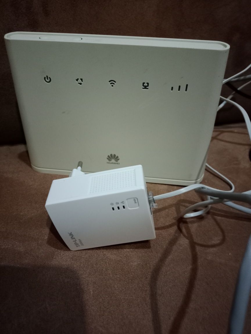 Роутер huawei 7 для планшета с sim-карта Київстар.