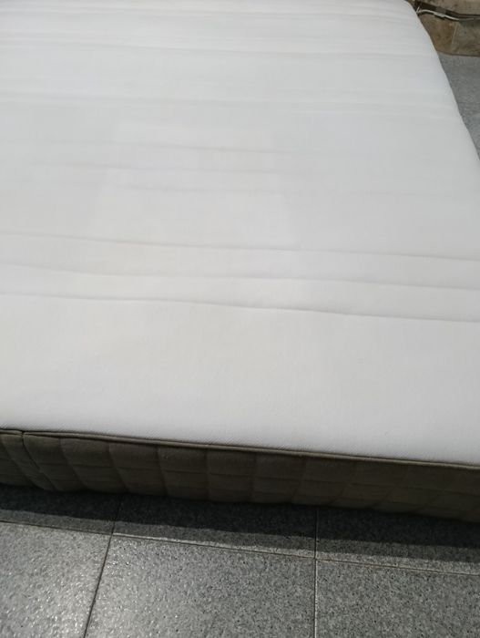 Cama+colchão +gavetão entrego