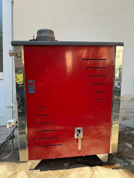 Камін на дровах з водяним контуром