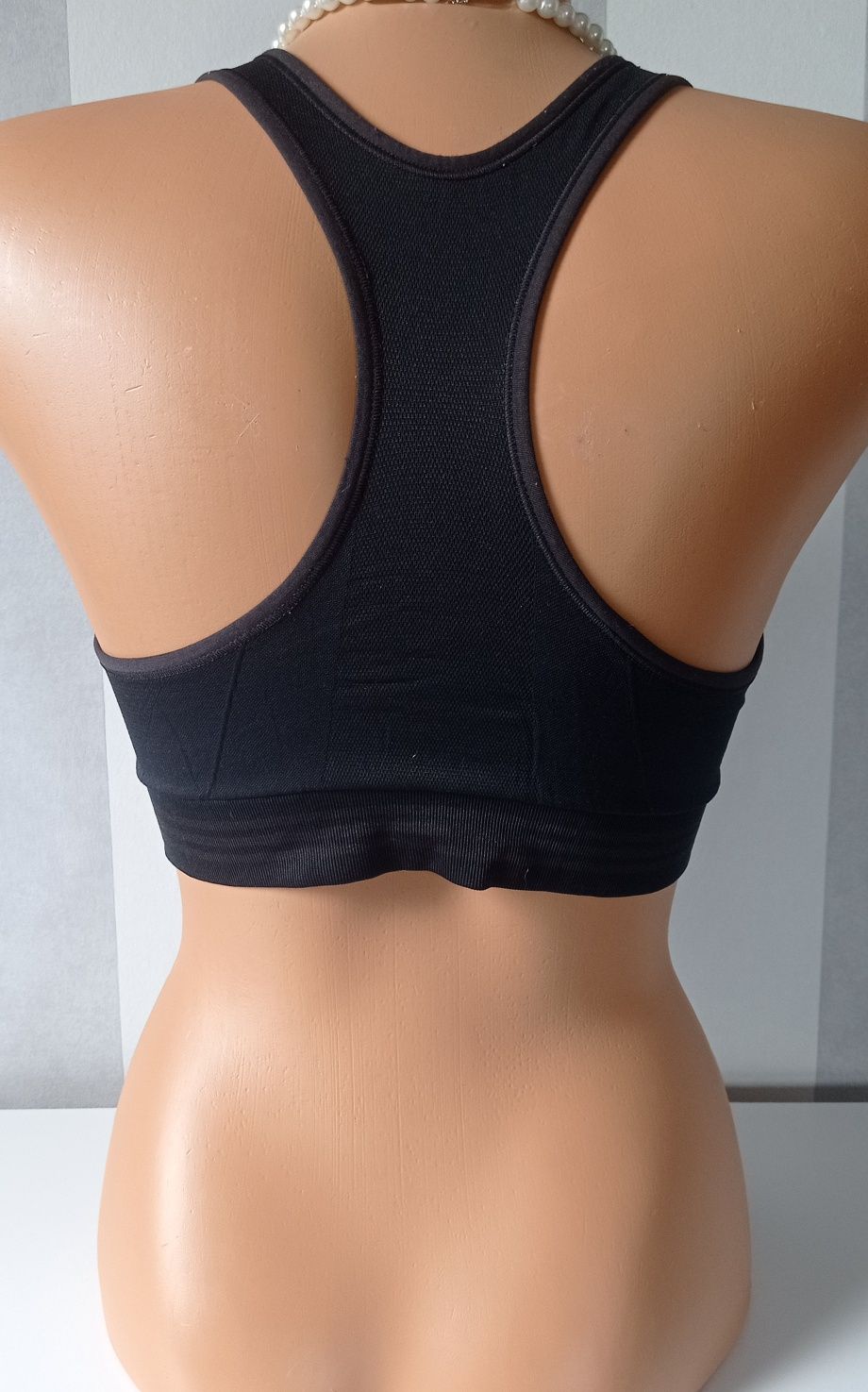 Biustonosz sportowy bez gąbek czarny adidas crop top S