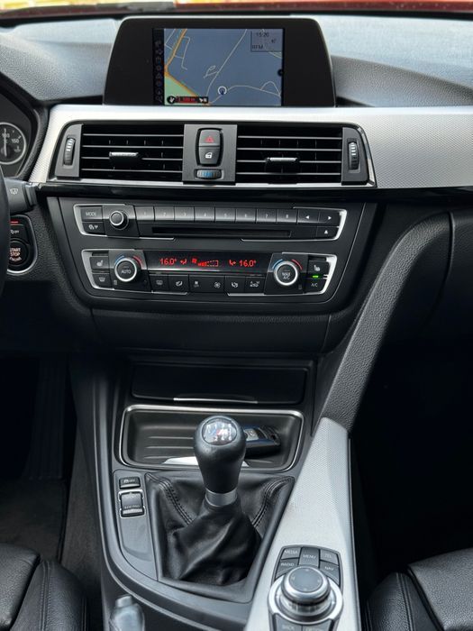 BMW 318 d Touring Pack M