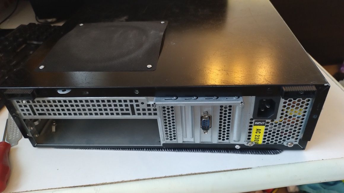 Obudowa komputerowa SFF 2xUSB3.0, 2xUSB2.0 z zasilaczem 320W, DVD,went