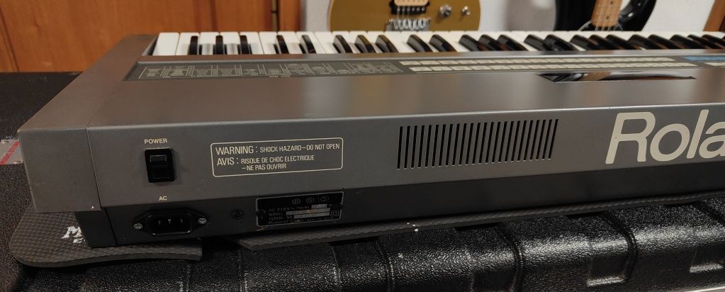Sintetizador Roland JX8P