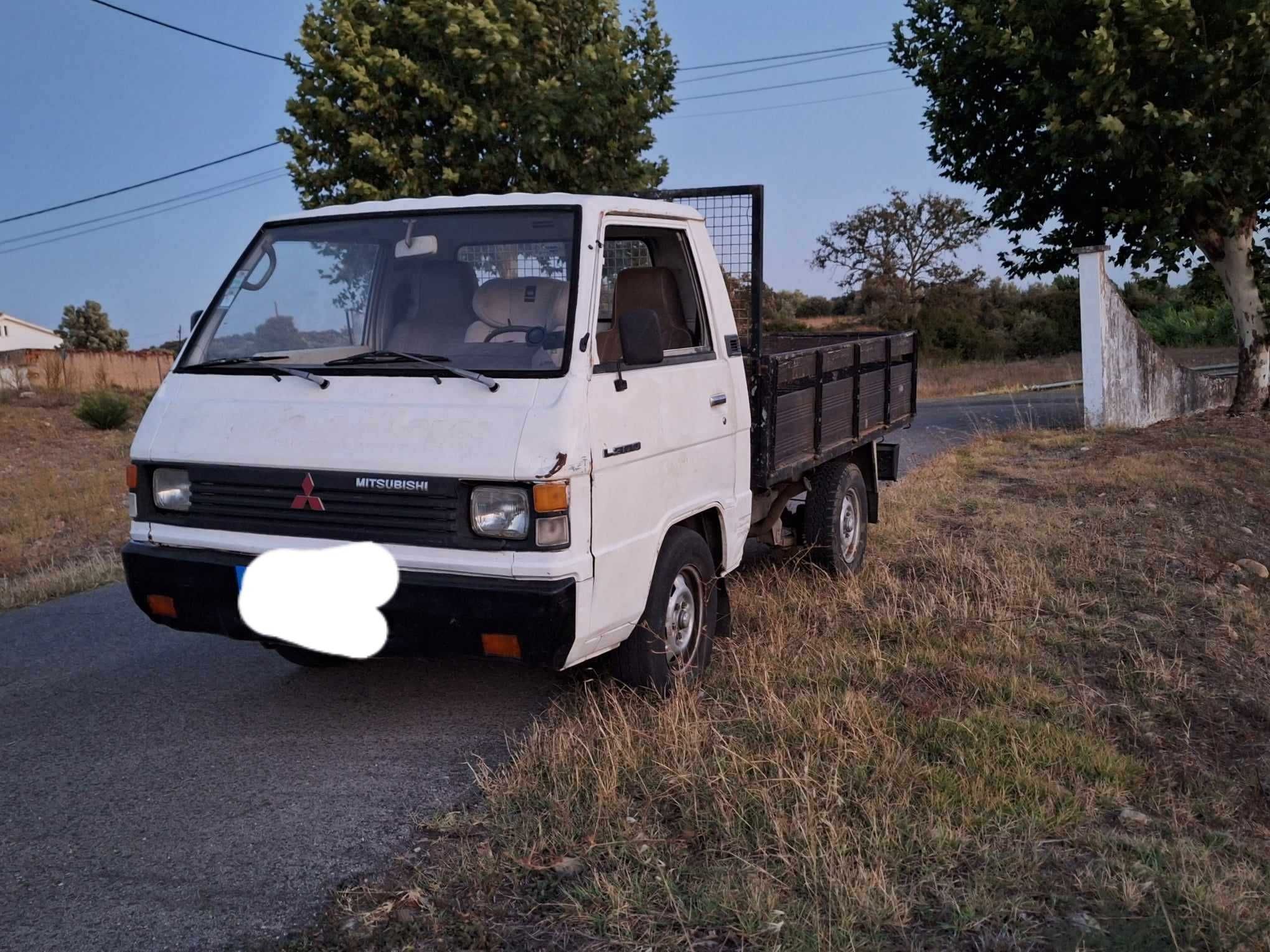 Carrinha mitsubishi L300