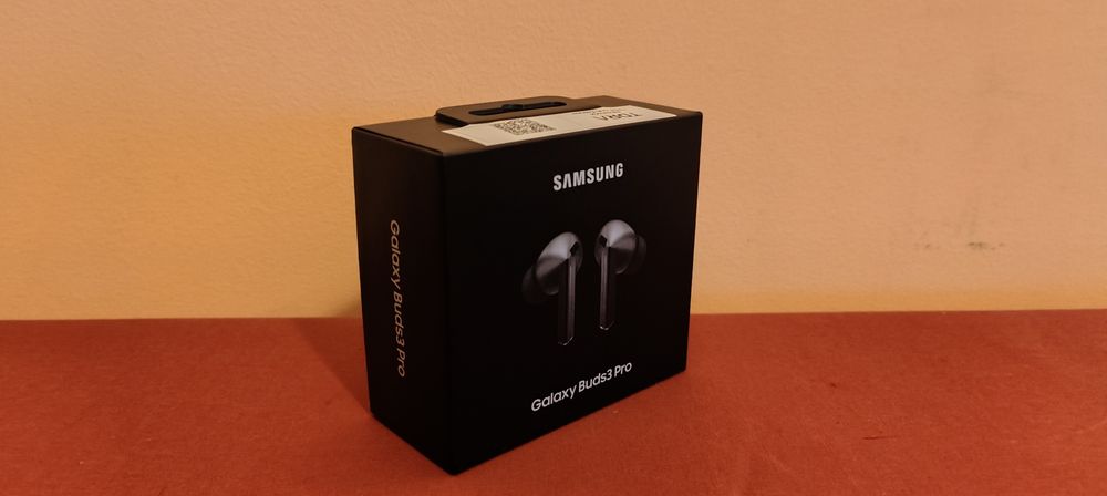 Nowe Samsung Galaxy Buds3 Pro SM-R630 Silver Bezprzewodowe + etui