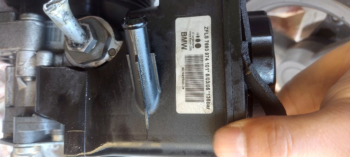 Bomba direção bmw