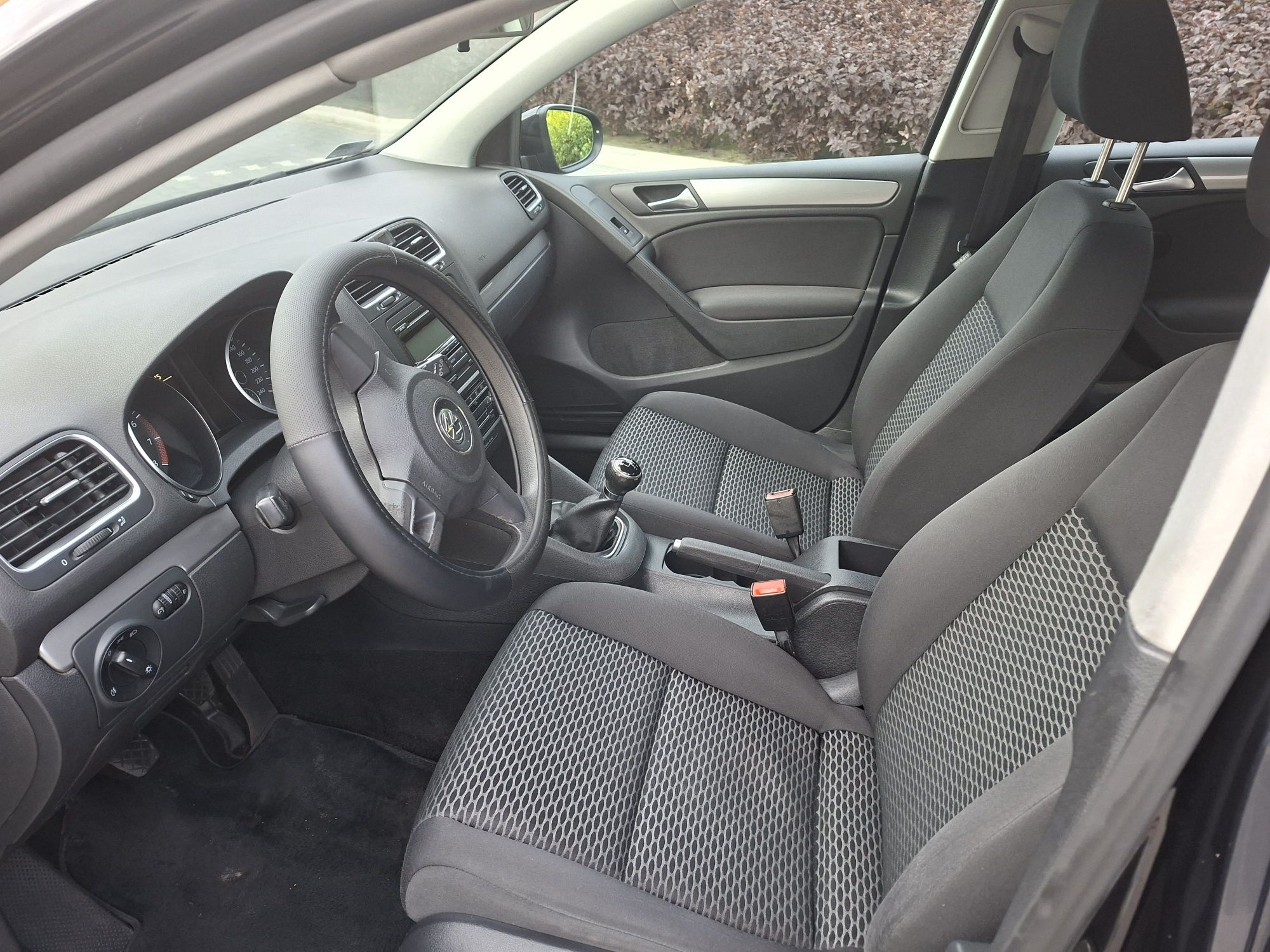 VW Golf VI 1.4 MPI 80KM benz.+ lpg