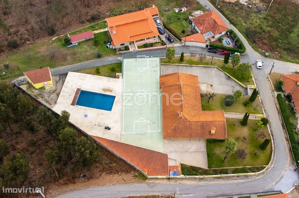 Moradia T7 com Piscina, jardim em Celorico de Basto a 10 mts Amarante.