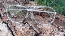 Przezroczyste okulary przeciwsłoneczne GU 6982 w stylu Pilot od Guess!