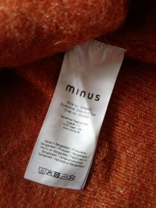 Minus sweterek XL