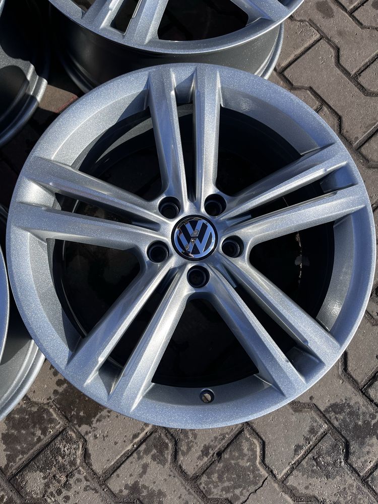 R18 5/112 VW Passat b7 оригінал, Jetta Golf Skoda Джета Пассат Шкода