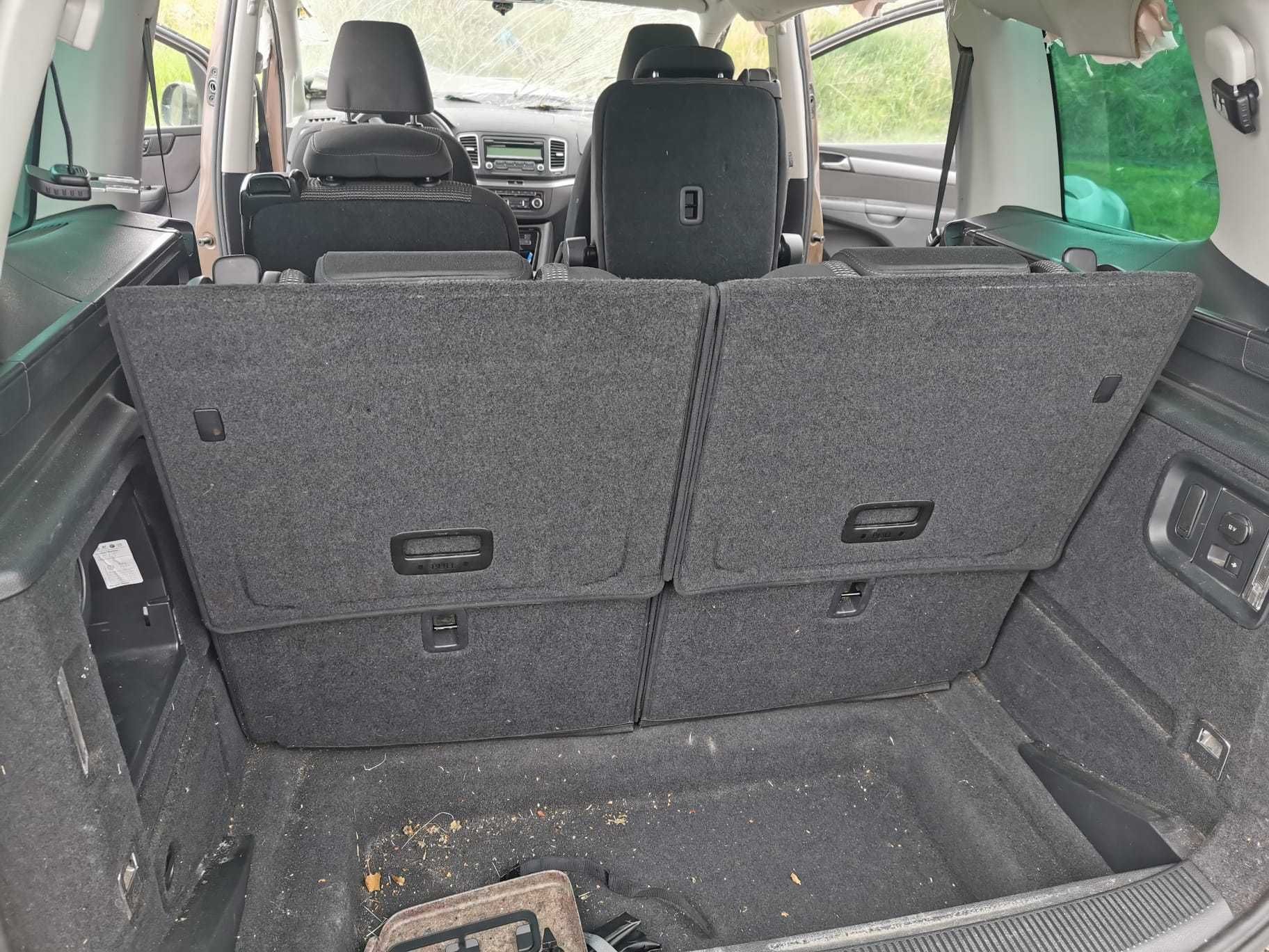 VW Sharan 7N fotele kanapy komplet plus elementy plastikowe