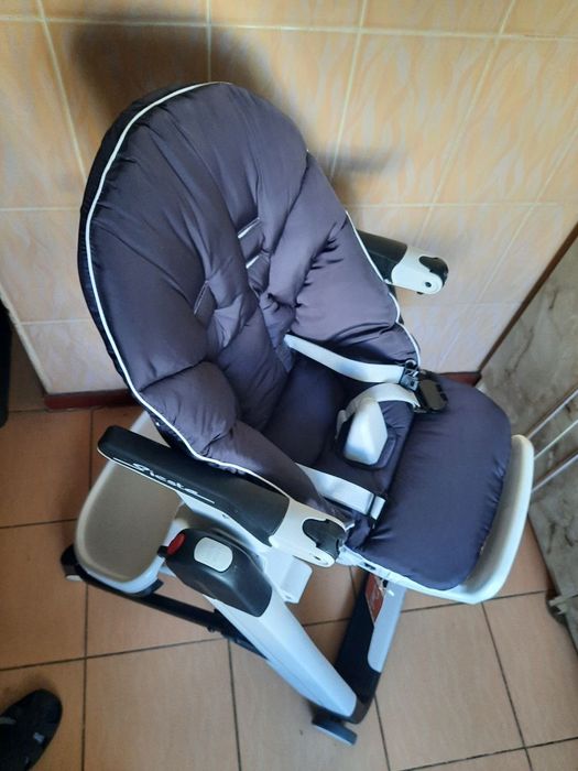 Італійський Стільчик для годування Peg Perego Siesta Follow Me