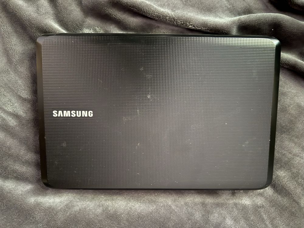 Ноутбук Samsung NP-R528-DA07UA