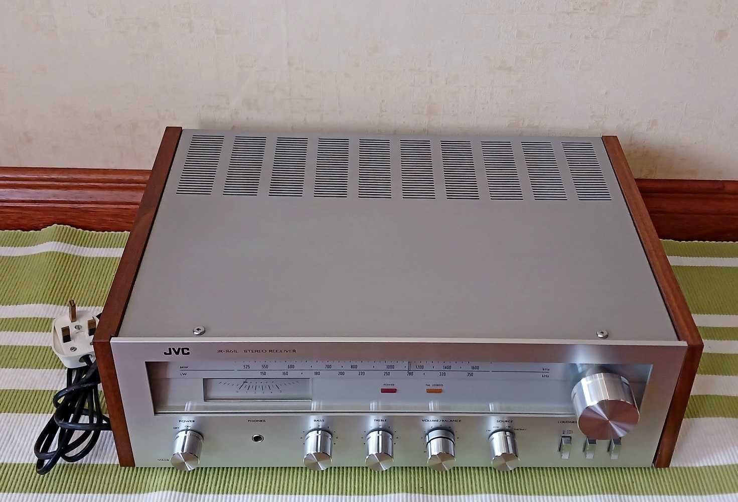 Стереоресівер JVC JR-S61L