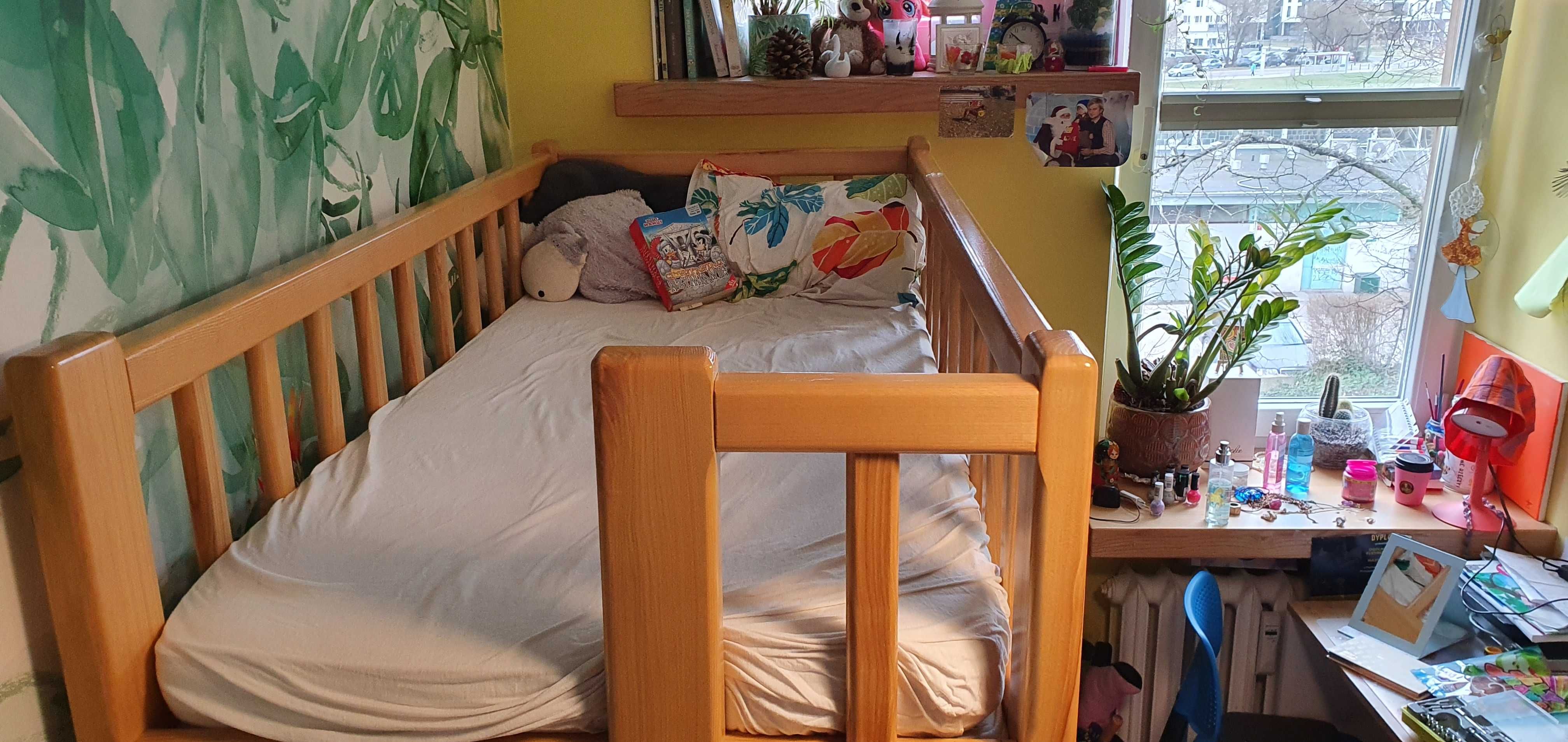 Wyjątkowe dziecìęce łóżko z drewna!