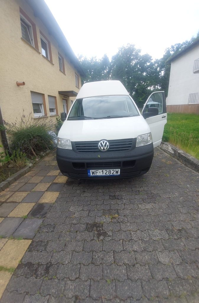 Volkswagen T5 2007r kamper