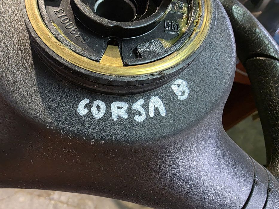 Opel corsa b kierownica