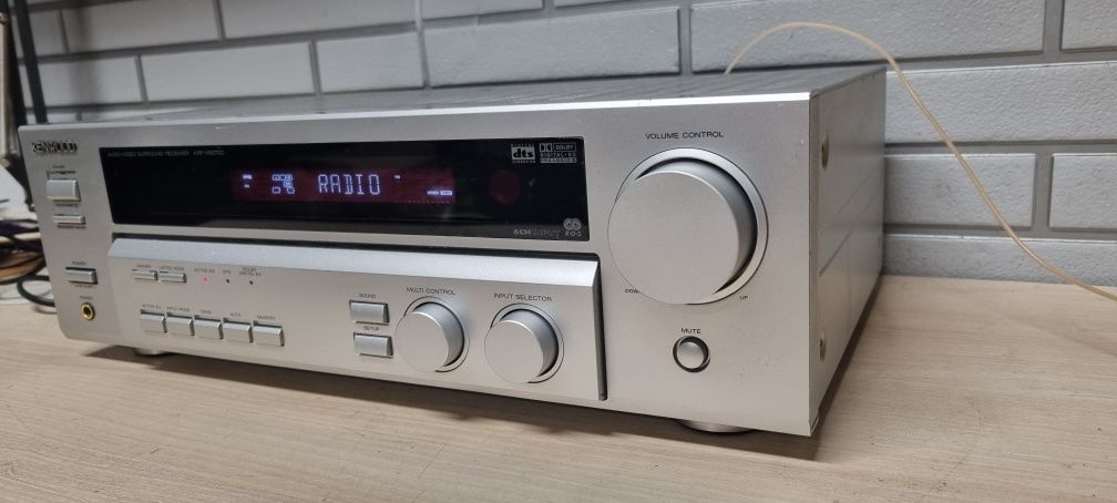 Amplituner KENWOOD krf-v6070D.