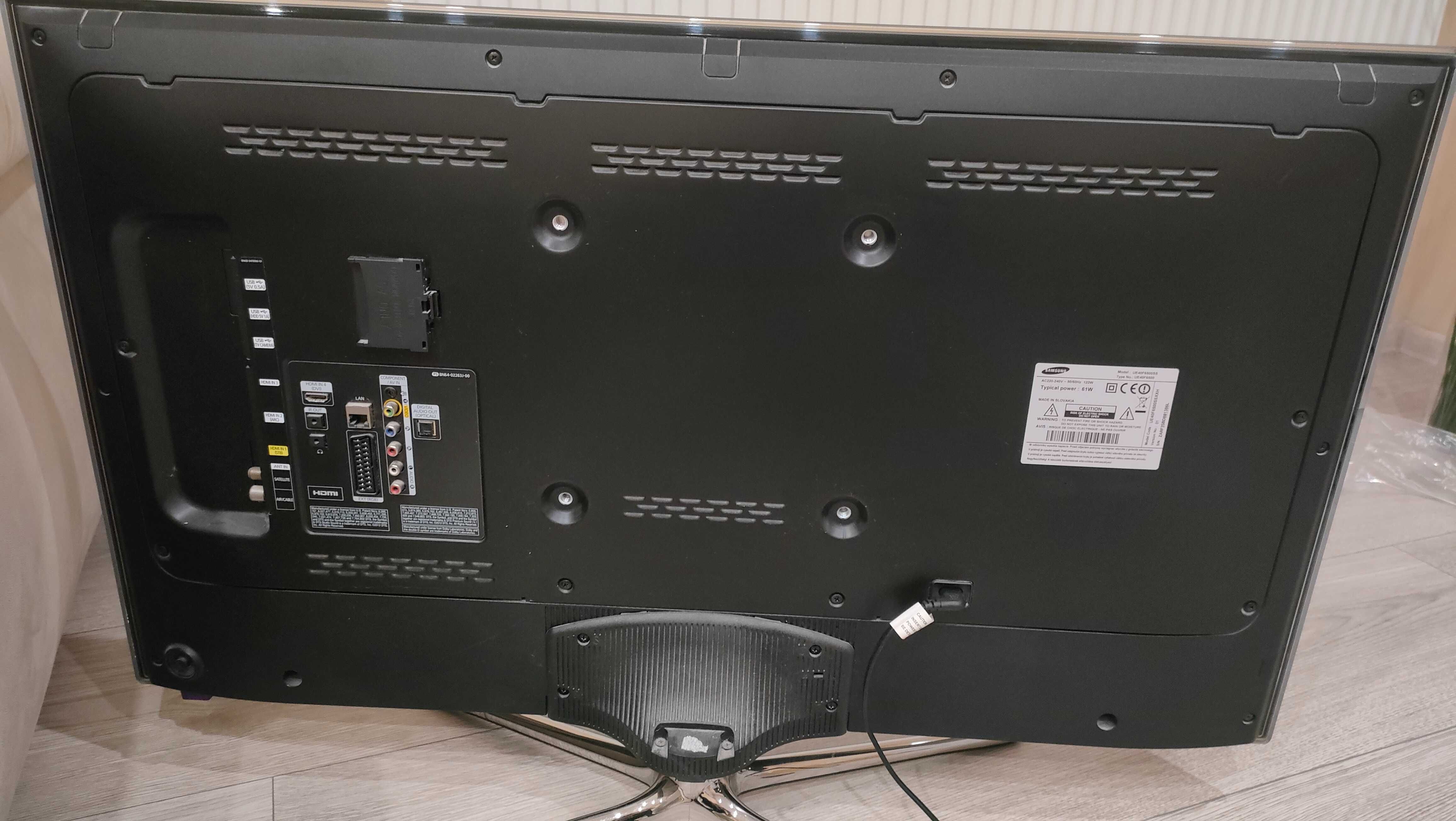 Telewizor Samsung UE40F6500, bardzo dobry stan